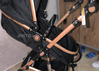 Poussette avec maxi cosi et couverture