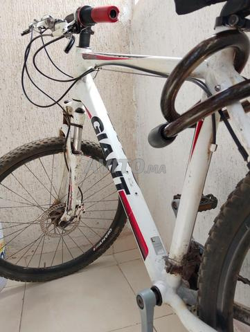 Vélo en bon état, cadre en huile propre, taille 26,5