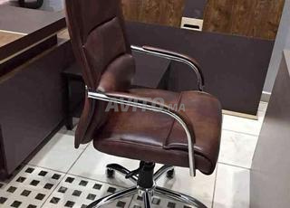 Chaise présidentielle importée de Turquie