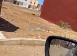 Terrain à vendre titre à mon nom à Bouyizazan