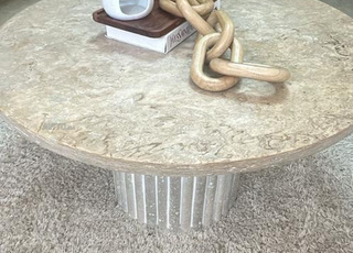 Table basse neuve travertin