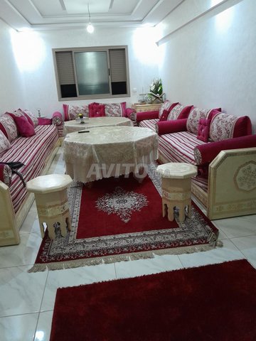 Salon, fauteuil L et deux meubles à vendre