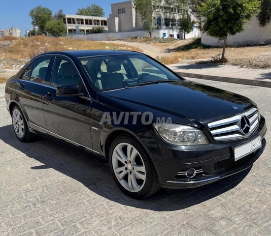 Mercedes-Benz 220 Diesel Automatique 2008 à Tanger