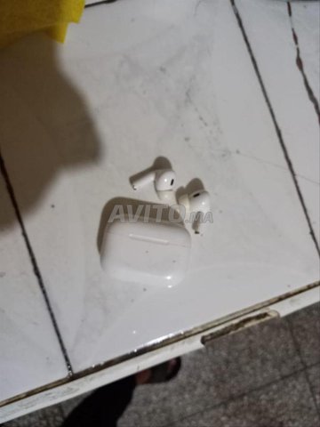 AirPods Pro 2 أصلية للبيع