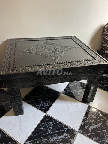 Meuble Tv d’angle  et table basse en bois sculpté 