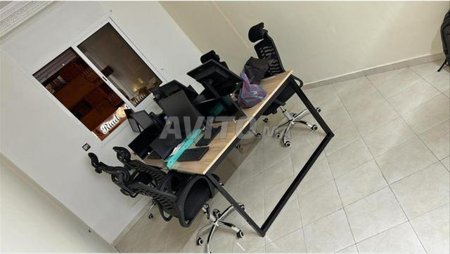 Fabrication de mobilier multipostes