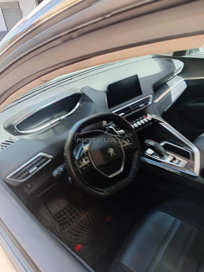 peugeot3008 model2020 comme neuf
