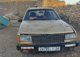 Derniers modèles diesel manuels 1994 à Essaouira