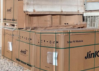 Panneaux solaires Jinko 585W 590W