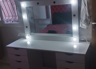 coiffeuse avec chaise