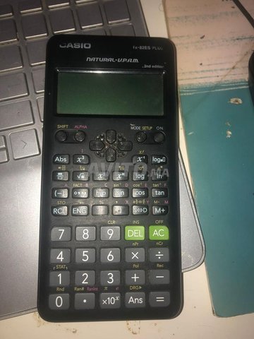 آلة حاسبة علمية كاسيو Fx-82ES