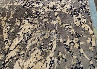 سجادة رمادية بحالة جيدة 2م/5م 800 درهم