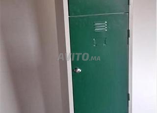 /Vestiaire prix grossiste revendeur à A Ammal