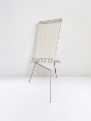 حامل مؤتمرات ثلاثي قابل للتعديل نيسداي رمادي