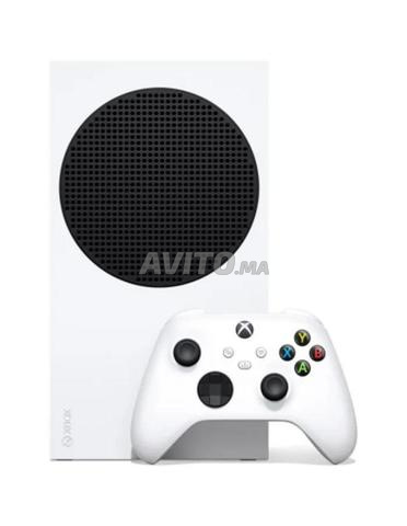 Xbox série S en très bon état avec manette