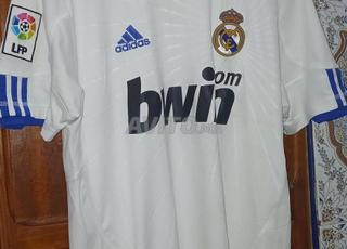 Tenue iconique 2 Real Madrid 2011