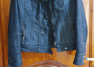 Veste femme en jean – Marque Gaudi (Bulgaria)