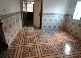 منزل للبيع صالح للسكن أو الاستثمار