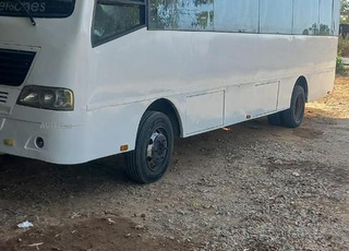 حافلة صغيرة للبيع