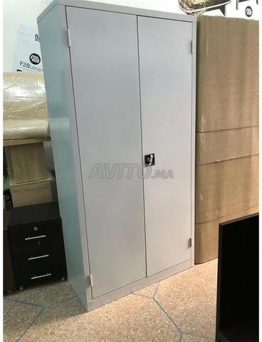 تخزين الأرشيف / خزانة معدنية