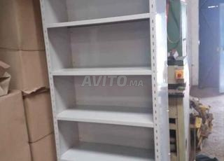 رفوف معدنية خفيفة بخمسة أرفف متاحة