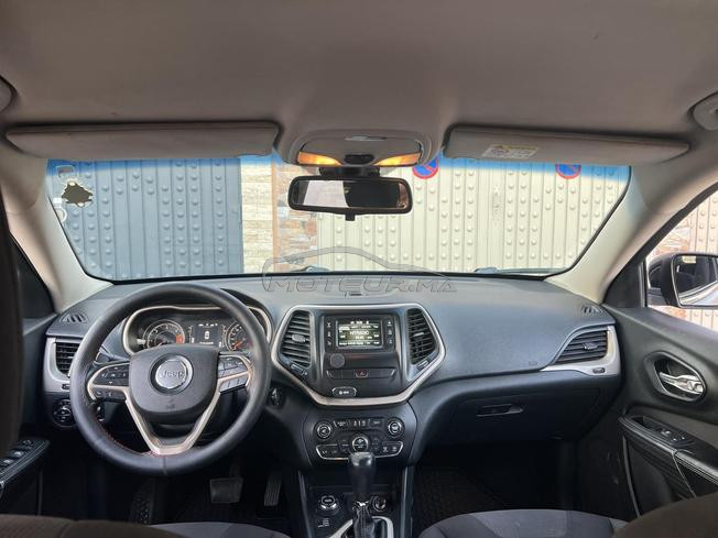 jeep Cherokee en excellent état 