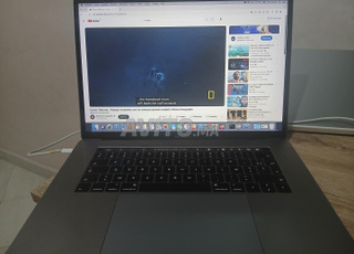 Macbook Pro 2016 16p i7 16GB Ram