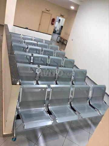 Banquette en inox 3 places / Siège d'accueil dispo