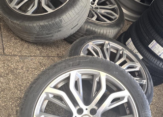 Jantes en Aluminium 20 pouces BMW & Pneus d'occasion