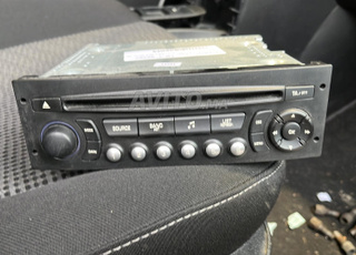 Poste radio Peugeot 207