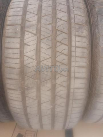 4 pneus neufs 275/40 R22 - 2