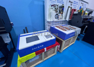 Machine laser CO2 JACKAR 100W pour gravure et découpe – Grande taille