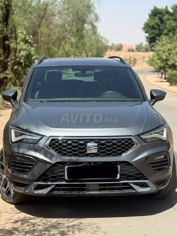 سيات أتيكا FR اليد الأولى