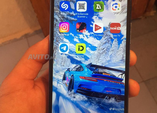 Téléphone Redmi encore très propre (prix négociable)