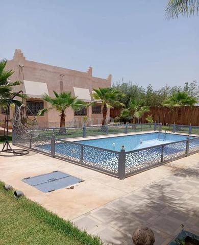 Villa titrée de 900 M² à 20 minutes de Marrakech