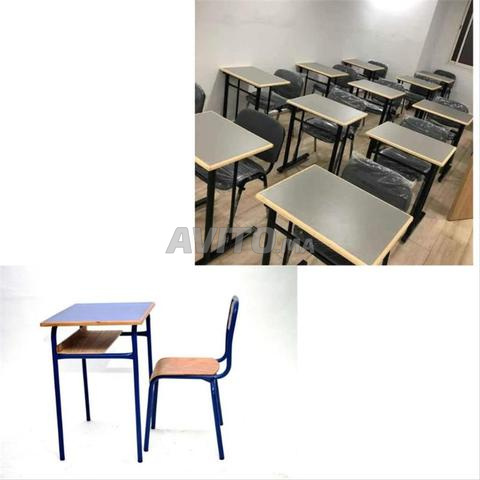 معدات مدرسية للبيع: طاولات وكراسي