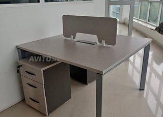 Bureau open space avec caisson