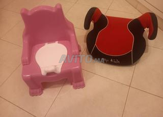 كرسي سيارة للأطفال وكرسي للأطفال