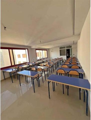 Table scolaire individuelle en bois à El Jadida