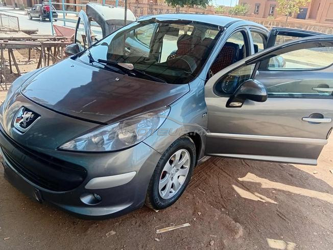 Peugeot 207 Essence Manuelle 2010 à Guelmim