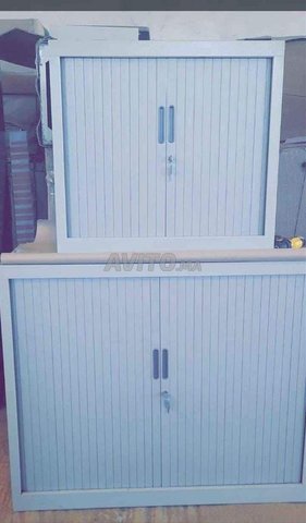 Armoires métalliques légères disponibles