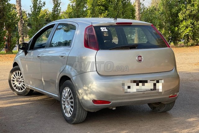 Fiat Punto Diesel Manuelle 2015 à Salé