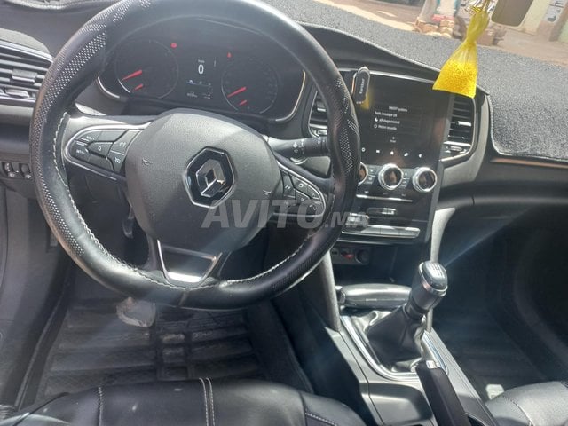 رينو ميجان بنزين يدوي 2022 في الدار البيضاء