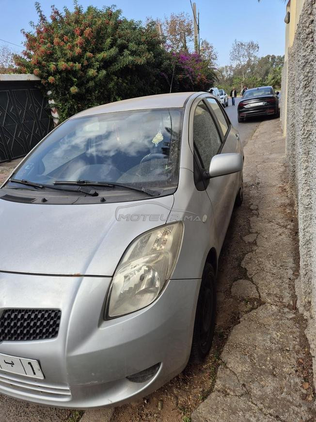 TOYOTA YARIS A VENDRE EN TRÈS BON ÉTAT 
