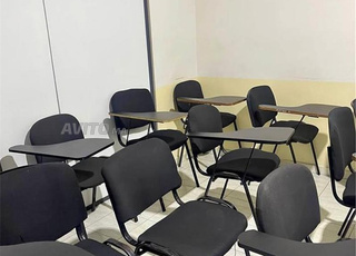 Chaises avec bureau écriture support d'écriture