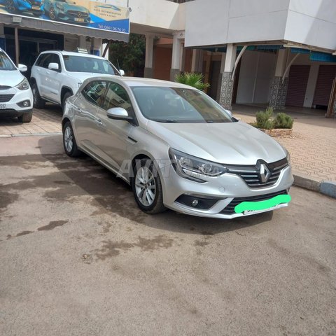 ميغان 4 2016 يدوي