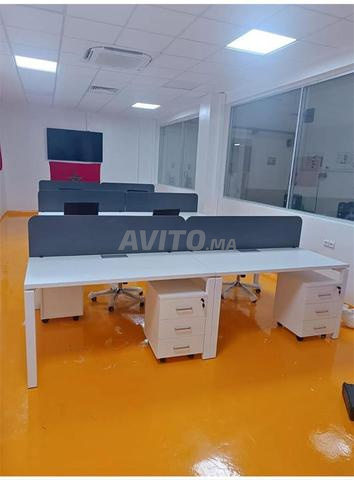 Bureaux multipostes en métal et bois