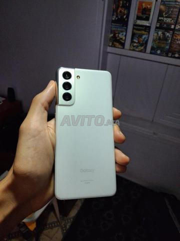 Samsung Galaxy S21 5G (Snapdragon 888) - 2