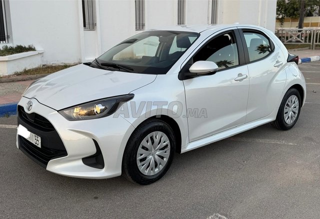 Toyota Yaris Essence Manuelle 2023 à El Jadida