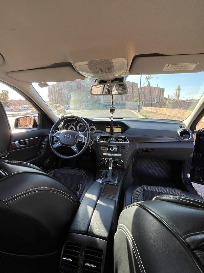 Mercedes-Benz 204 Diesel Automatique 2011